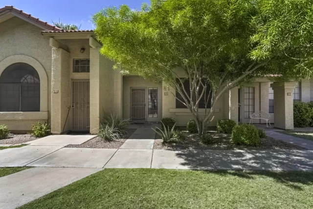 MLS: 6102265 Condo For Sale