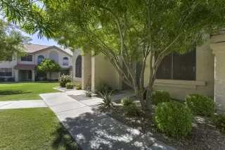 Photo #2: 6102265 Listing 