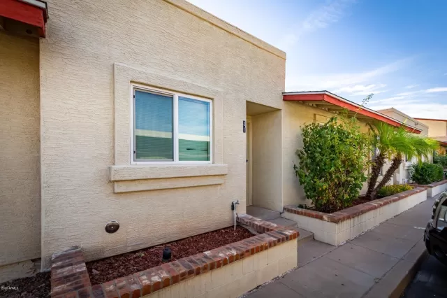 MLS: 6102345 Condo For Sale