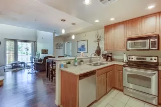 Photo #5: 6102569 Listing