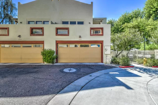 MLS: 6102639 Condo For Sale