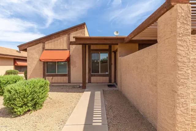 MLS: 6102747 Condo For Sale