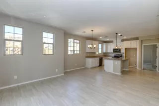 Photo #4: 6103163 Listing