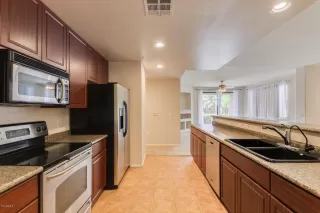 Photo #3: 6103196 Listing