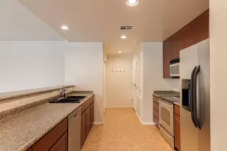 Photo #4: 6103196 Listing