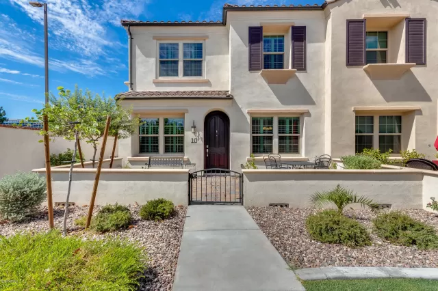 MLS: 6103216 Condo For Sale