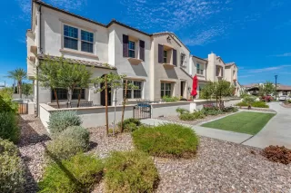 Photo #1: 6103216 Listing