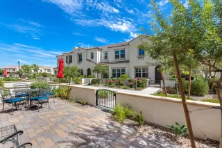 Photo #4: 6103216 Listing