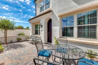Photo #5: 6103216 Listing