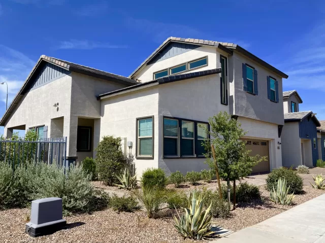 MLS: 6103284 Condo For Sale