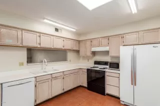 Photo #5: 6103336 Listing