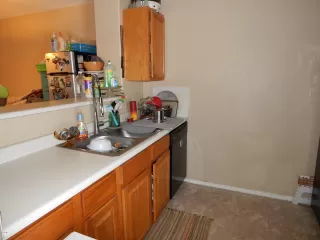 Photo #5: 6103410 Listing