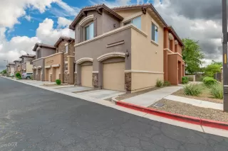 Photo #1: 6103822 Listing