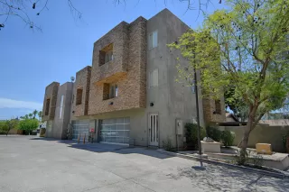 Photo #1: 6103944 Listing 