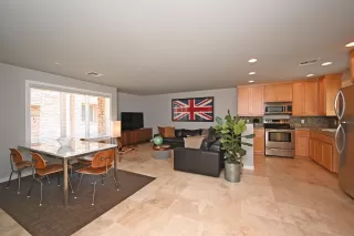 Photo #3: 6103944 Listing 