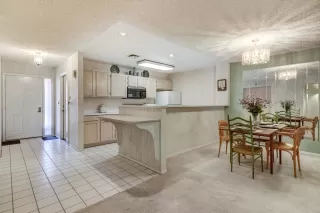 Photo #6: 6104088 Listing 