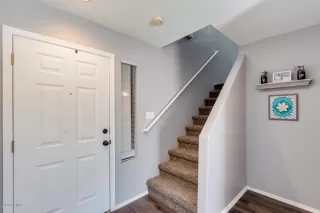 Photo #5: 6104129 Listing