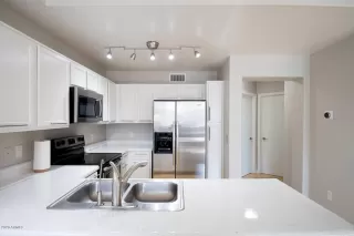 Photo #3: 6104137 Listing