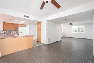 Photo #6: 6104172 Listing 