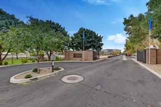 Photo #3: 6104301 Listing