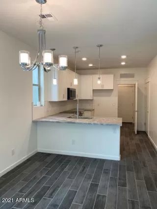 Photo #2: 6104331 Listing