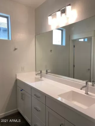 Photo #6: 6104331 Listing