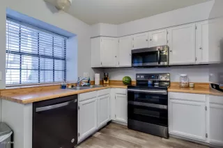 Photo #2: 6104477 Listing