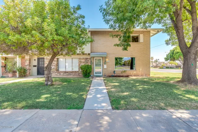 MLS: 6104513 Condo For Sale