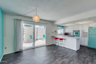 Photo #6: 6104513 Listing