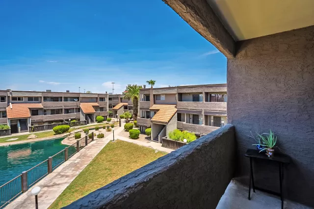 MLS: 6104550 Condo For Sale