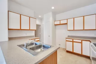 Photo #6: 6104705 Listing