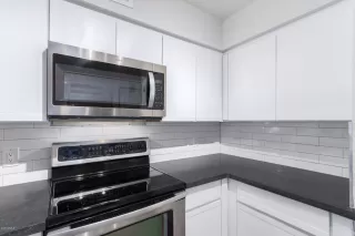 Photo #6: 6104835 Listing