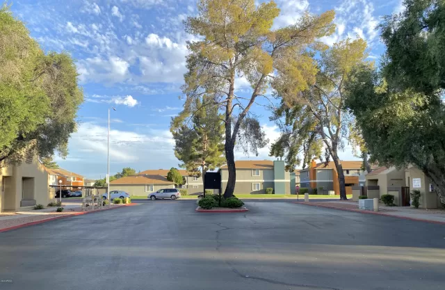 MLS: 6105090 Condo For Sale