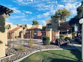 Photo #1: 6105090 Listing