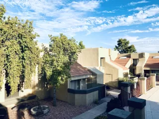 Photo #4: 6105090 Listing