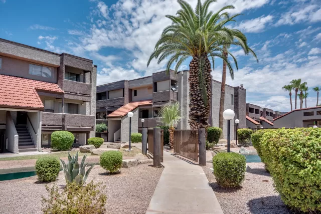 MLS: 6105131 Condo For Sale