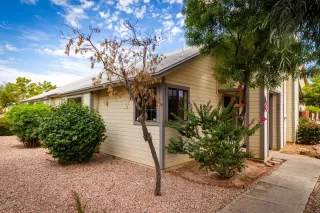 Photo #1: 6105317 Listing