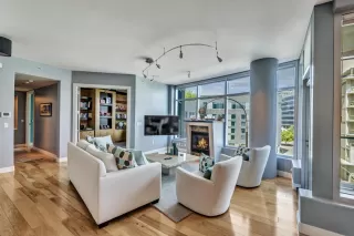 Photo #1: 6105365 Listing