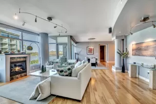 Photo #2: 6105365 Listing