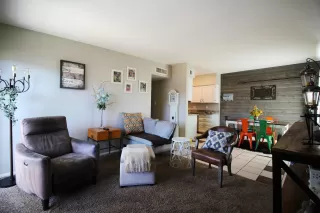 Photo #5: 6105405 Listing