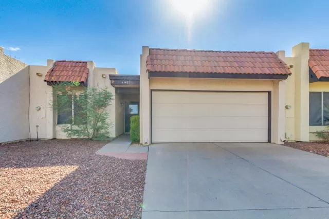 MLS: 6105496 Condo For Sale
