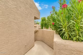 Photo #4: 6105619 Listing