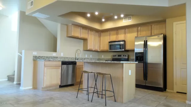 MLS: 6105628 Condo For Sale