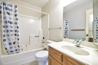 Photo #6: 6105767 Listing