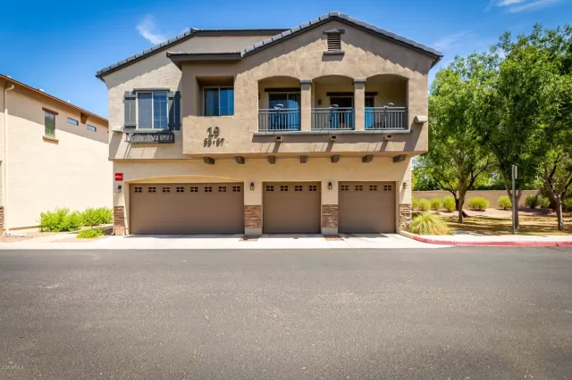 MLS: 6105911 Condo For Sale