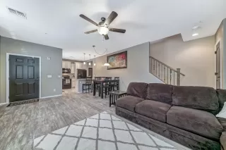 Photo #4: 6106078 Listing