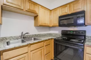 Photo #4: 6106315 Listing