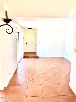 Photo #2: 6106458 Listing