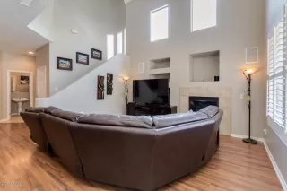 Photo #5: 6106529 Listing