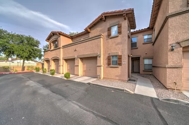 MLS: 6106739 Condo For Sale